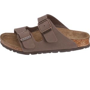 ISO ARRIZONA BIRKENSTOCKS!!!